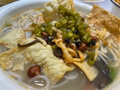 -丽丽三鲜螺蛳粉(田林路店)