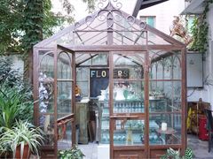小花园-RGF(巨鹿路店)