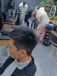 -藤野造型专业烫染接发