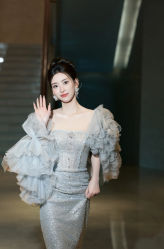 -莫小姐婚纱