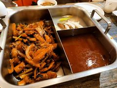 -鸡遇虾煲干锅火锅(小寨金莎店)