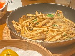 橄榄油煎三种菇-庆春朴门(前滩太古里店)