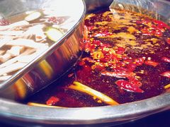 菌香鸳鸯锅-晓宇重庆火锅(赛格国际购物中心店)
