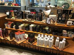 零售区-星巴克臻选(广州太古汇店)