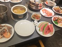 -钱小奴海鲜自助黑金店(杭州滨江龙湖店)