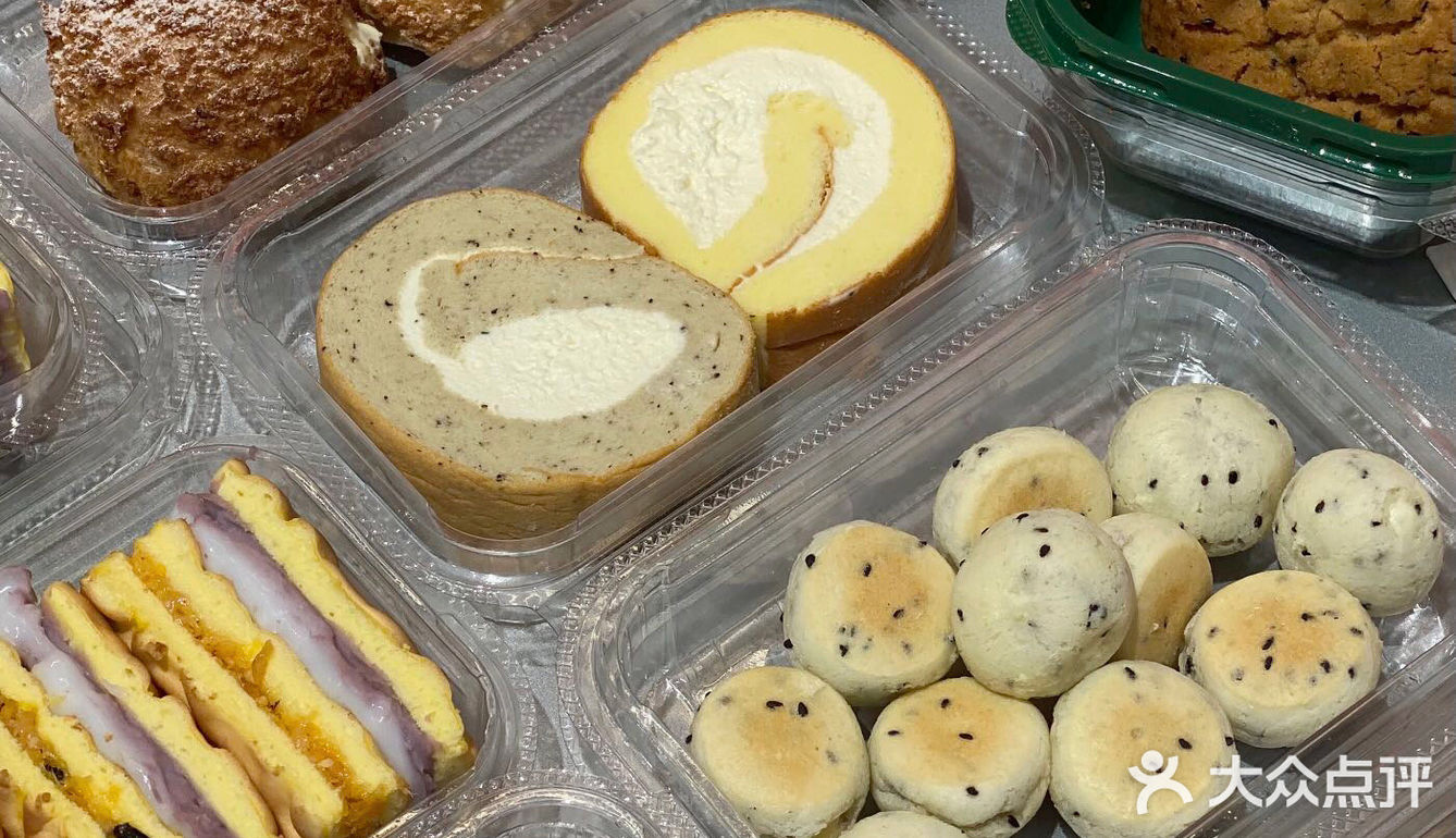 不得不说真的被这家点心局的蛋糕萌翻了❗️❗️❗️