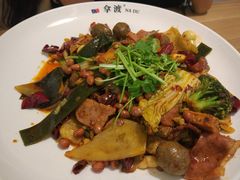-拿渡·水煮鱼麻辣香锅(王府井奥莱·香江小镇店)