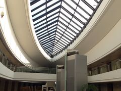 -上海滴水湖皇冠假日酒店