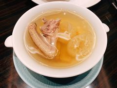 松茸竹笙炖乳鸽-环球港凯悦 · 享悦中餐厅