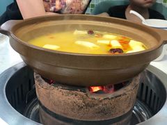 鸡煲花胶汤-港迹·鲜围煮海鲜火锅(湖州时代广场店)
