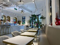 -Fridi Patisserie Cafe