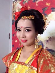 -盘子女人坊生日照·摄影馆(华强店)