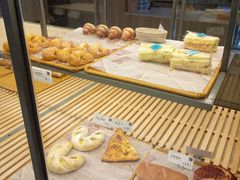 -顶东面包花园·生日蛋糕(世博店)