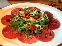 腌制生牛肉片配帕尔马芝士-牛排家(北京王府井澳门中心店)
