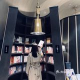 打卡钟书阁，在里面待不过10分钟就出来了