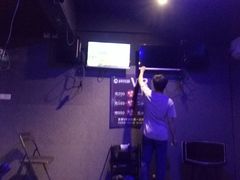 -VR 间客漫·PS电玩·虚拟现实包间游戏电竞(街道口店)