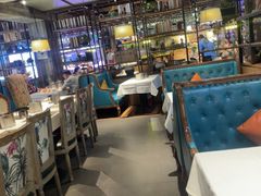 -领鲜活海鲜榴莲自助火锅(东门店)