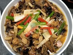 -有红鸡毛店·川菜(建设路店)