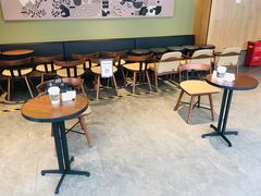 等位区-星巴克(古象大酒店店)