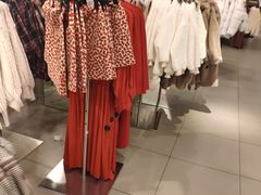 -H&M(鹏欣水游城店)