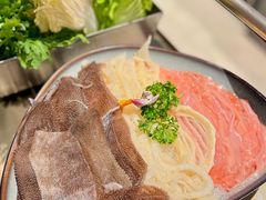 -左庭右院鲜牛肉火锅(金山万达店)
