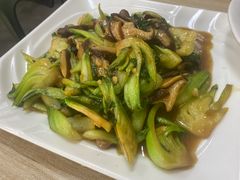 -洪姐川菜东北菜铁锅炖(天生丽街店)