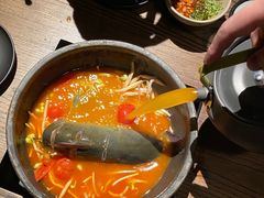 酸汤鱼-毛辣果·酸