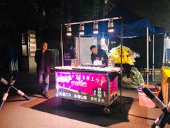 -吴山路夜市