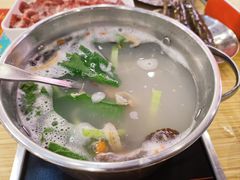 -杨老板·海鲜集市火锅·鲜切牛肉(中防万宝店)