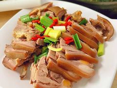 -墨脱石锅椰子鸡•香草鸭•东山羊(大东海店)