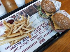 -The Habit Burger Grill 哈比特汉堡(复兴soho店)