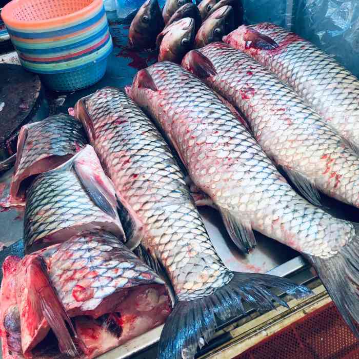 随便找的店买的熏鱼觉得好好吃一直在这边买结果竟然是网红店 吃东西