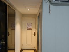 -吾遇酒店(深圳火车站罗湖口岸店)