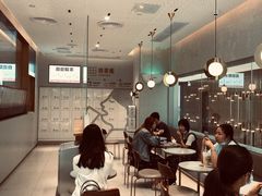 大堂-喜茶(广州中山六路店)