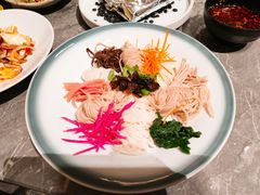 七彩凉米线-福照楼汽锅鸡·云南特色菜(火车站锦江店)