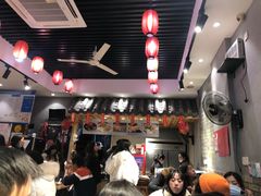 大堂-爆炸头阿姨小四川正宗川味小吃(无任何分店)