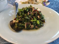 手掐菜炒蘑菇片-山水雅居·江南雅宴(运河公园店)