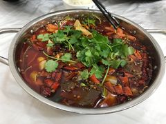 -乡土特色.冷锅鱼.牦牛肉汤锅