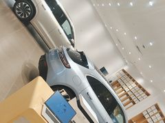 -华为授权体验店(中山公园来福士)