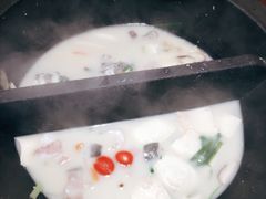 -咕嘟草帽鱼·牛奶一样的鲜鱼汤(包河万达广场创始店)