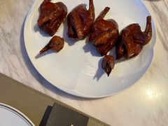 脆皮妙龄鸽-新荣记(新源南路店)