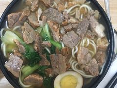 牛肉面-东记肉骨茶(南阳路店)