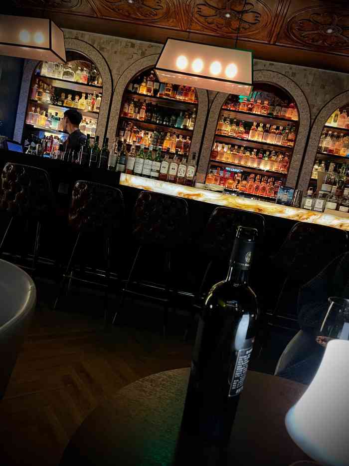 arena luxe cocktail bar & sports bar-"又来了又来了,上次和朋友说