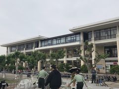 -上海外国语大学（松江校区）食堂