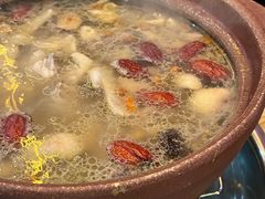 -东记炭炉·海鲜鸡煲(龙华店)