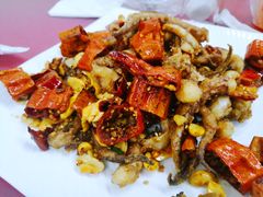 脆椒辣鱿鱼-兴国苑酒店