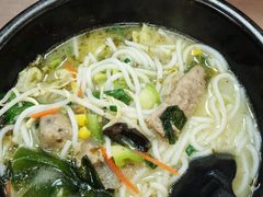 -灵芝妹子海鲜米线(香炉礁山姆店)