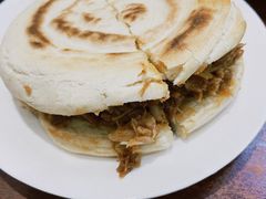 腊汁肉夹馍-汉思肴 热面皮(虬江路店)
