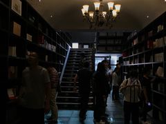 -钟书阁(松江泰晤士小镇店)