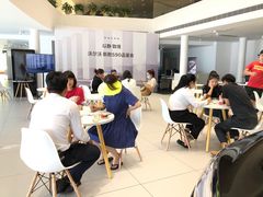 -杭州中沃沃尔沃4S店(滨江区店)